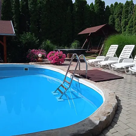 Petra Vendeghaz Apartament