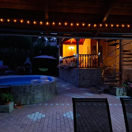 Petra Vendeghaz Apartament *