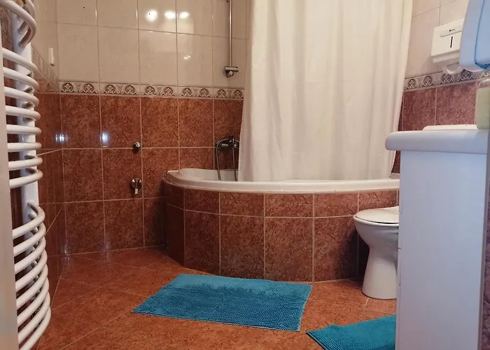 דירה Petra Vendeghaz *