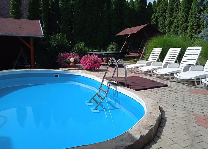 Petra Vendeghaz דירה